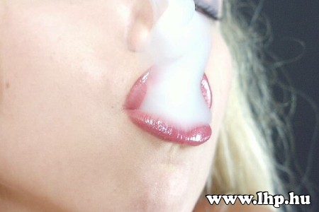 Smoking girls 006