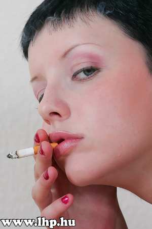 Smoking girls 021