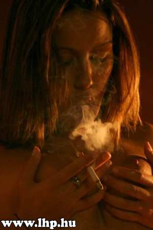 Smoking girls 062