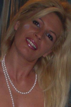 A sexy 25 year-old blonde is awaiting you in her discreet home.