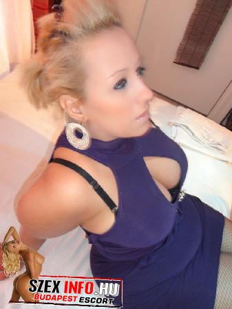 Young, busty girl at the �rpad-bridge!
I speak just a little bit english, please drop me an e-mail for more info!
bodrierika@citromail.hu