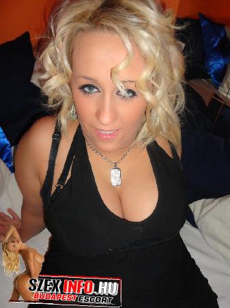 Young, busty girl at the �rpad-bridge!
I speak just a little bit english, please drop me an e-mail for more info!
bodrierika@citromail.hu