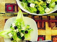 Zöld saláta fetasajttal 
