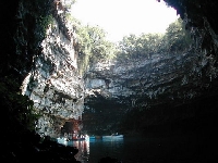 Melissani fldalatti barlang